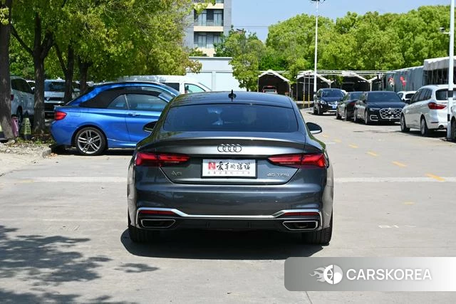 Audi A5 2022 Темно-серый из Китая, фото 4