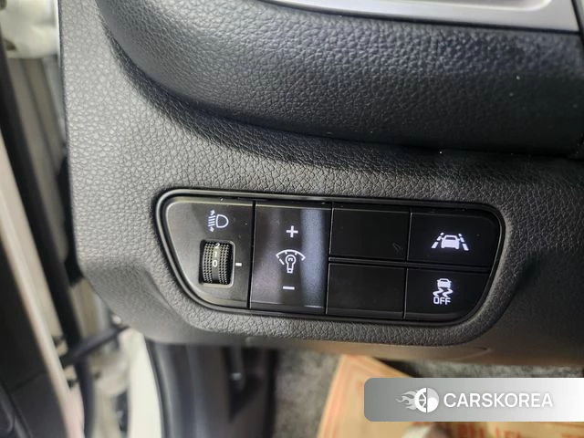 Kia Seltos 2020 Жемчужный цвет из Кореи, фото 4