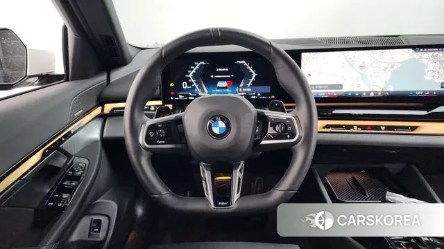 BMW 5 Series (G60) 2025 Белый из Кореи, фото 4