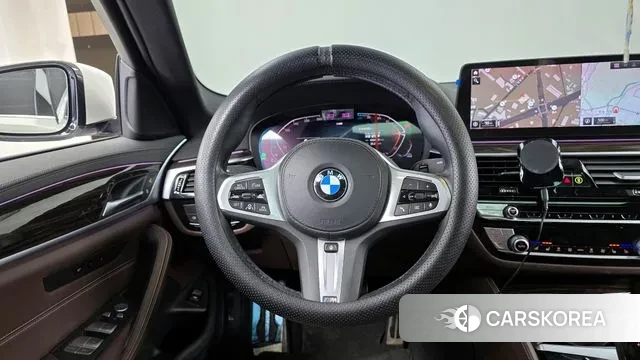 BMW 5 Series (G30) 2022 Белый из Кореи, фото 4