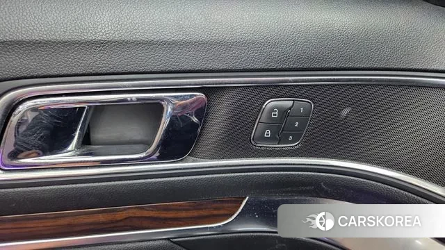 Ford Explorer 2018 Белый из Кореи, фото 4