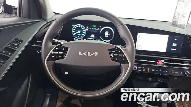 Kia Di Ol Nu Niro 2022 Белый из Кореи, фото 4