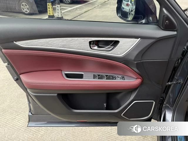 Honda Crown Road 2023 Темно-серый из Китая, фото 4