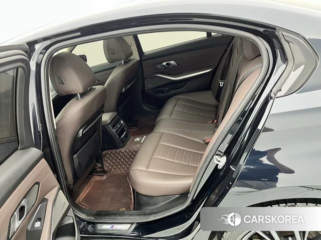 BMW 3 series 2021 Черный из Китая, фото 4