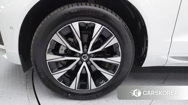 Volvo XC60 second Generation 2023 Белый из Кореи, фото 4