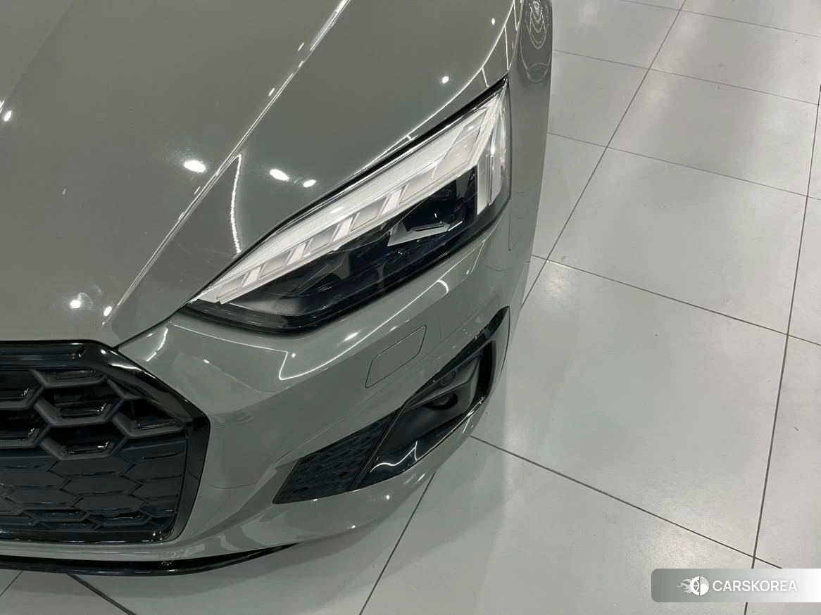 Audi S5 2021 Темно-серый из Китая, фото 4