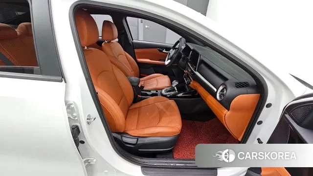 Kia The New K3 2nd generation 2024 Белый из Кореи, фото 4