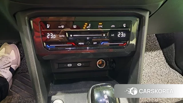 Volkswagen Tiguan Allspace 2023 Черный из Кореи, фото 4