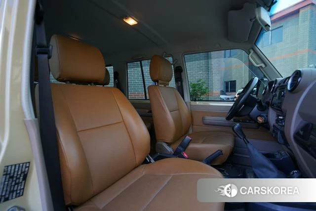 Toyota Land Cruiser 70 Series 2024 Желтый из Китая, фото 4