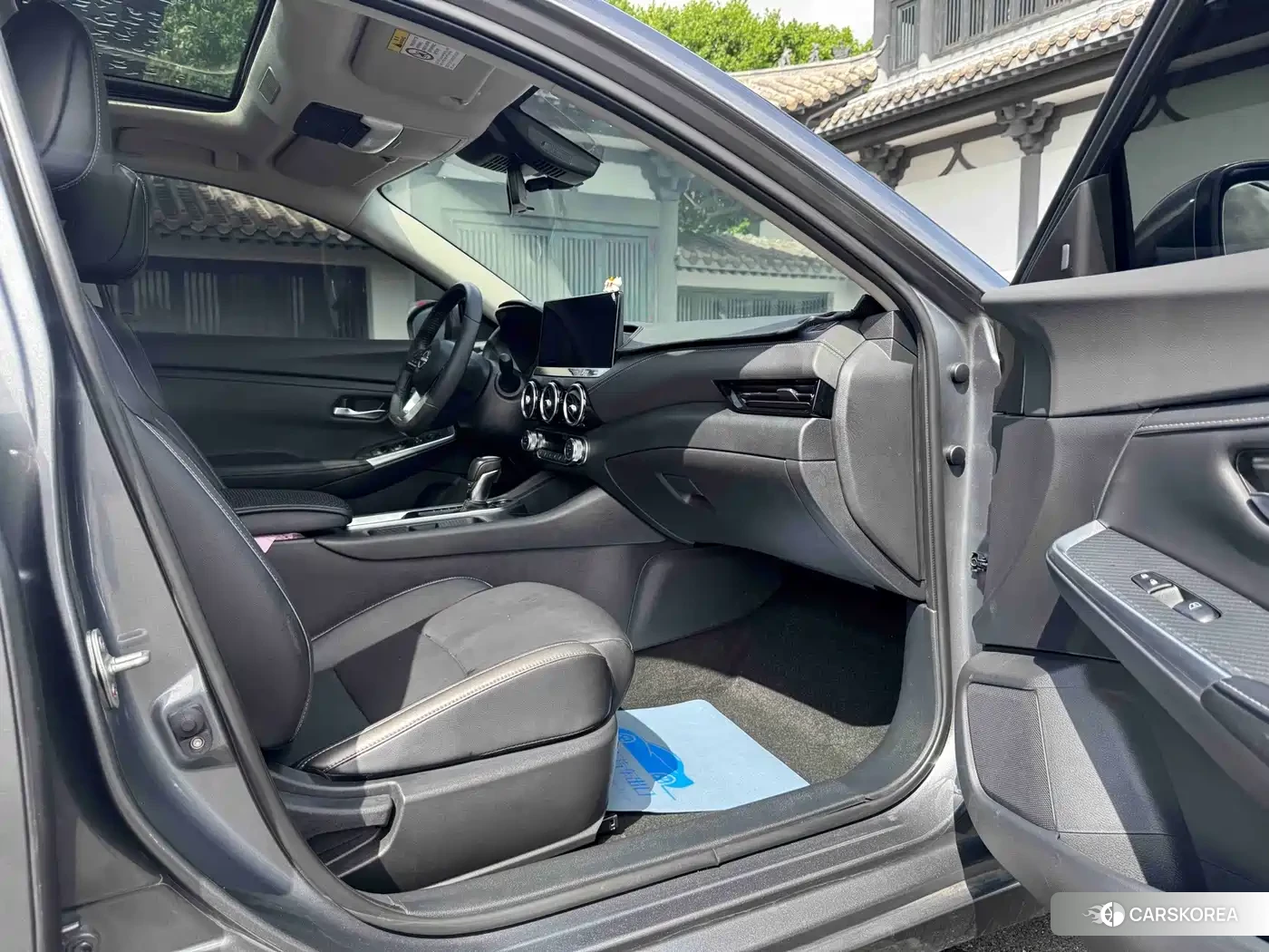 Nissan Sylphy 2023 Silver/gray из Китая, фото 4