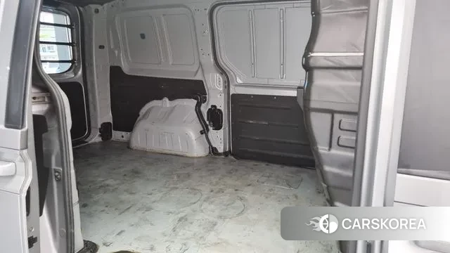 Hyundai Staria 2021 Серебристо-серый из Кореи, фото 4