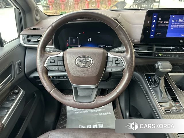 Toyota Saina 2024 Белый из Китая, фото 4