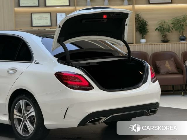 Mercedes-Benz Class C 2019 Белый из Китая, фото 4