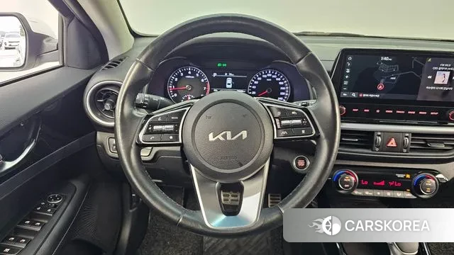 Kia The New K3 2nd generation 2022 Белый из Кореи, фото 4