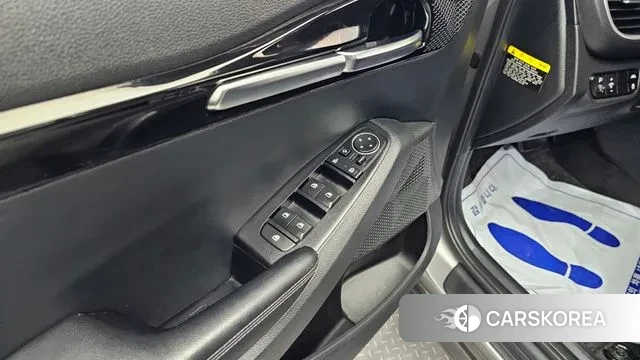 Kia Seltos 2019 Серебристо-серый из Кореи, фото 4