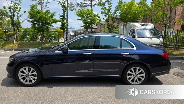 Mercedes-Benz E-Class W213 2018 Синий из Кореи, фото 4