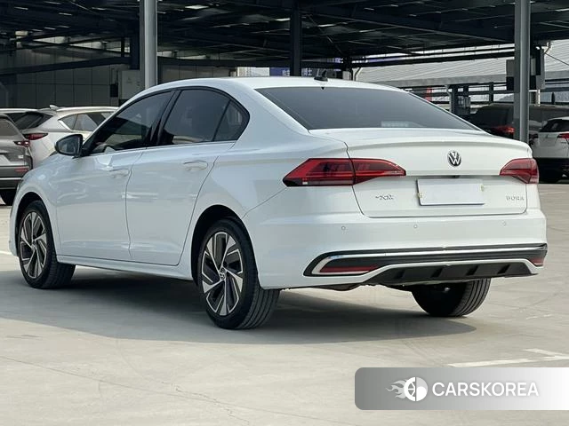 Volkswagen Bora 2022 Белый из Китая, фото 4