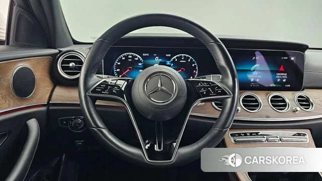 Mercedes-Benz E-Class W213 2021 Белый из Кореи, фото 4