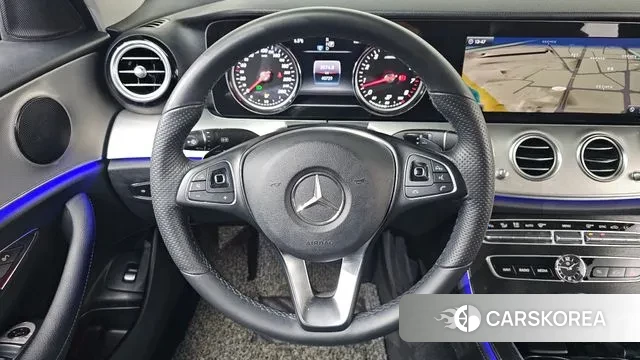 Mercedes-Benz E-Class W213 2018 Белый из Кореи, фото 4