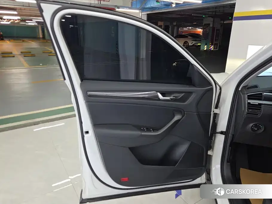 Skoda Kodiaq 2024 Белый из Китая, фото 4