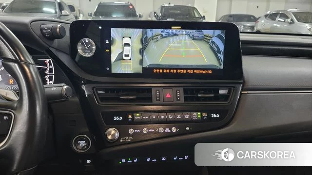 Lexus ES300h 7th generation 2024 Черный из Кореи, фото 4