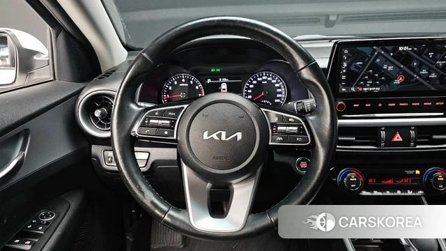 Kia The New K3 2nd generation 2021 Белый из Кореи, фото 4