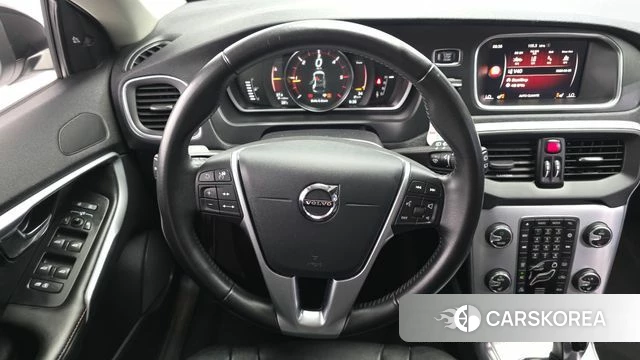 Volvo V40 Cross-Country 2019 Белый из Кореи, фото 4