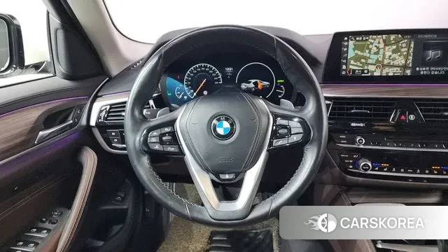 BMW 5 Series (G30) 2019 Белый из Кореи, фото 4
