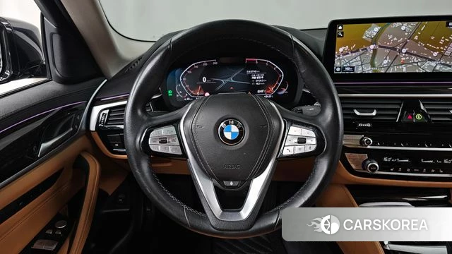 BMW 5 Series (G30) 2022 Черный из Кореи, фото 4