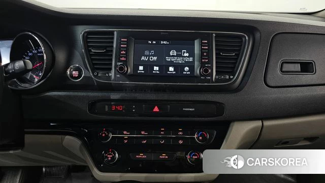Kia The New Carnival 2018 Белый из Кореи, фото 4