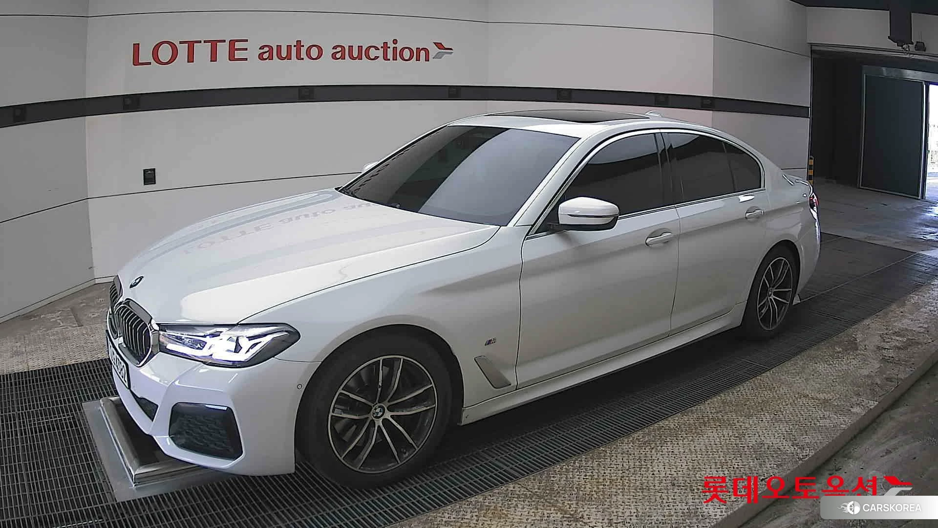 BMW  523d xDrive 2023 #300 - ALPINE WHITE [BMW] из Кореи, фото 4