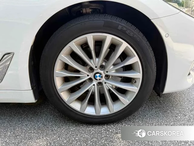BMW 5 Series (G30) 2019 Белый из Кореи, фото 4