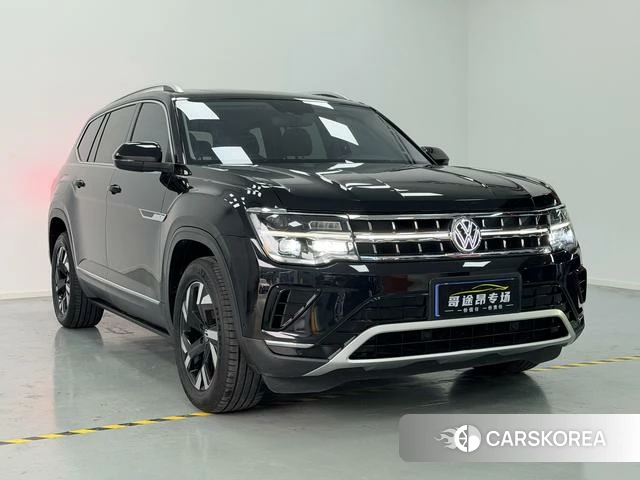 Volkswagen Tourang 2022 Черный из Китая, фото 4