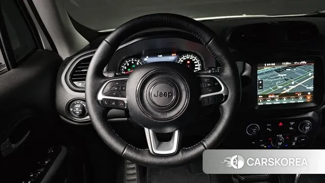 Jeep Renegade 2023 Белый из Кореи, фото 4