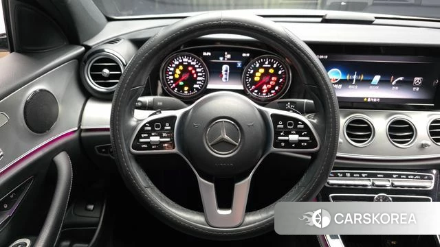 Mercedes-Benz E-Class W213 2018 Белый из Кореи, фото 4