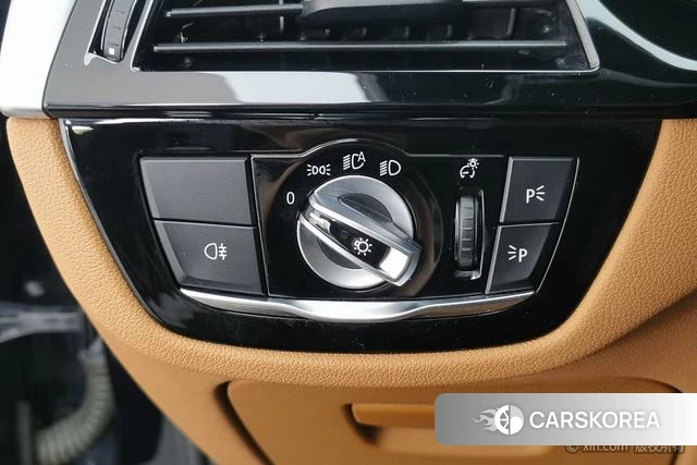 BMW 5 series (imported) 2024 Черный из Китая, фото 4