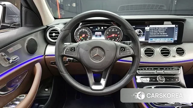 Mercedes-Benz E-Class W213 2018 Серый из Кореи, фото 4