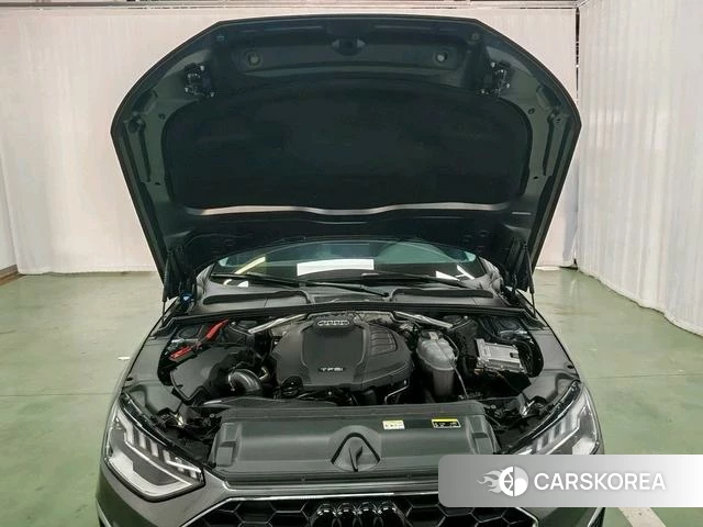 Audi A4L 2021 Темно-серый из Китая, фото 4