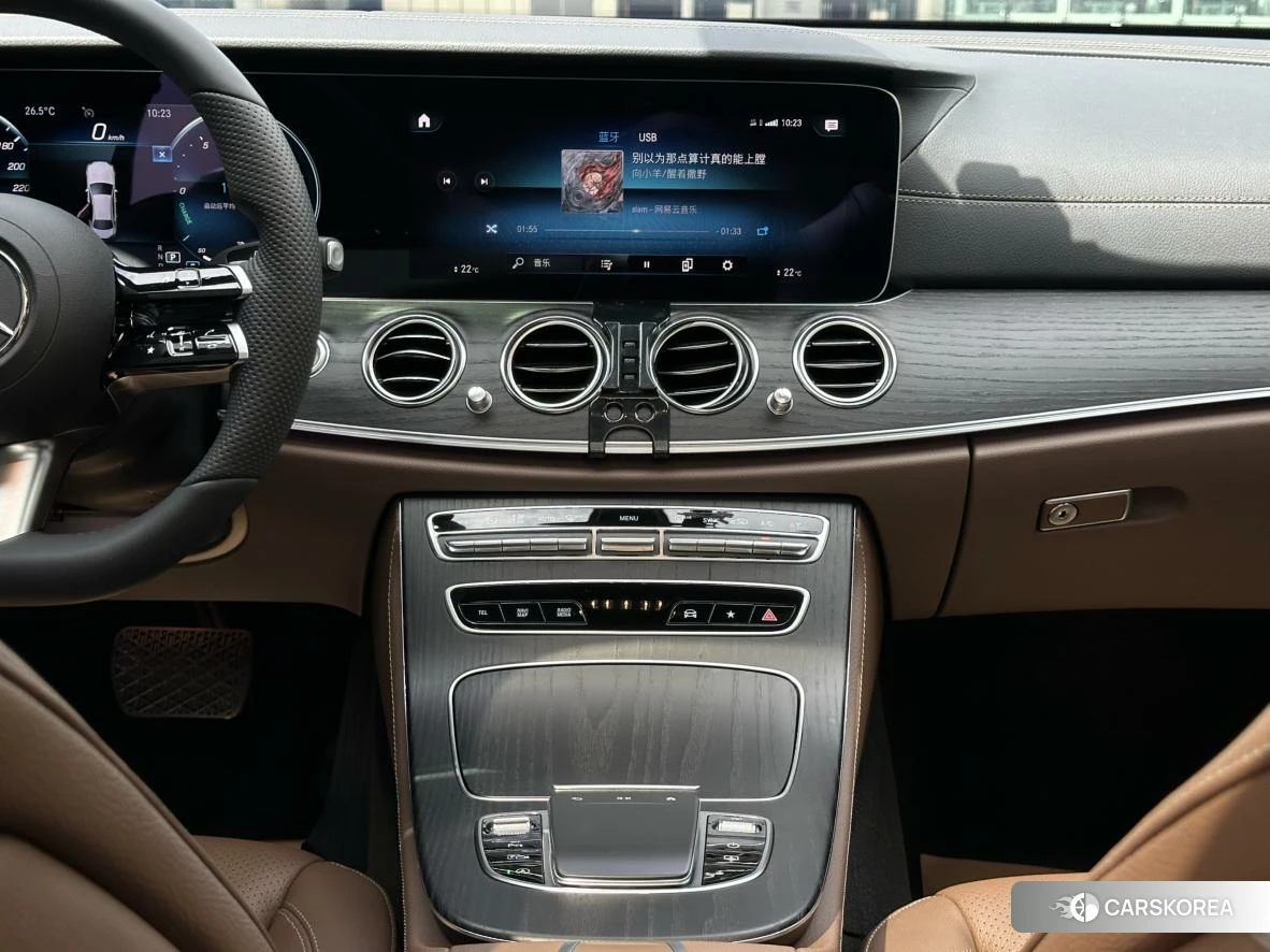 Mercedes-Benz E-class 2022 Черный из Китая, фото 4