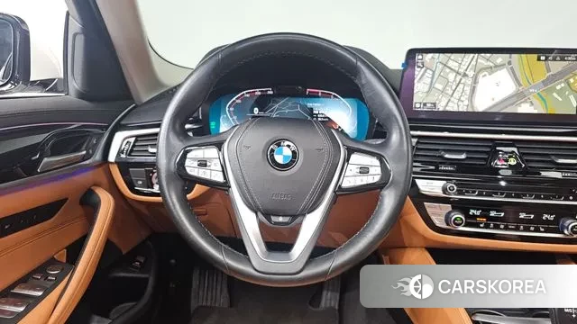 BMW 5 Series (G30) 2021 Белый из Кореи, фото 4