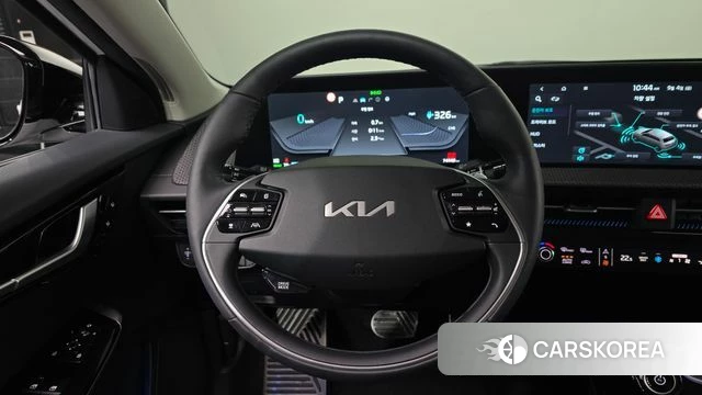 Kia EV6 2023 Белый из Кореи, фото 4