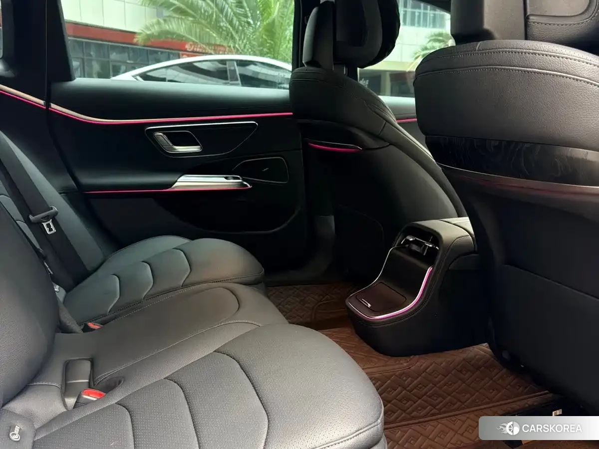 Mercedes-Benz E-Class 2024 Белый из Китая, фото 4