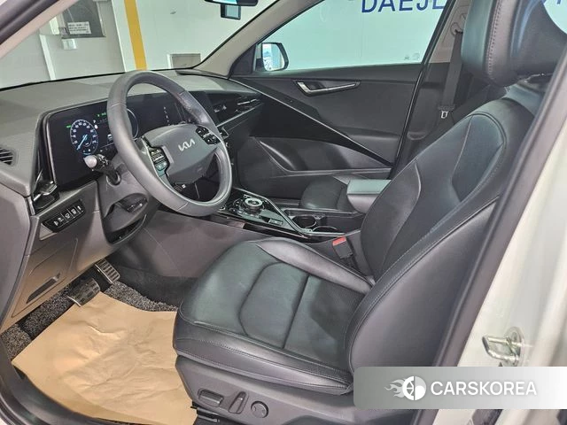 Kia Di Ol Nu Niro 2023 Белый из Кореи, фото 4