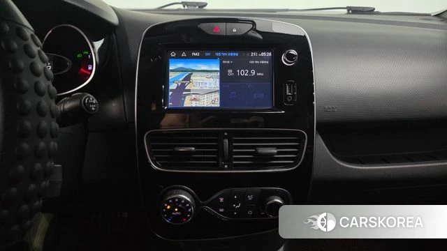 Renault Korea (Samsung) Clio 2018 Красный из Кореи, фото 4