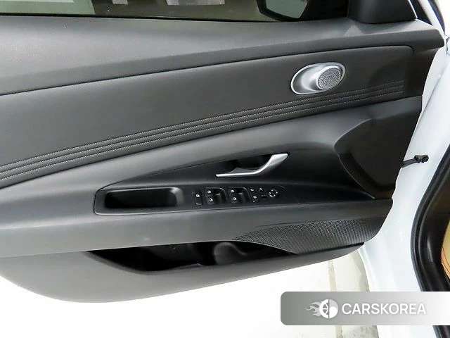 Hyundai The New Avante (CN7) 2025 Белый из Кореи, фото 4