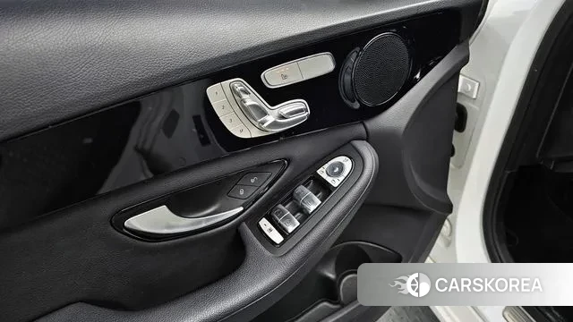 Mercedes-Benz C-Class W205 2018 Белый из Кореи, фото 4