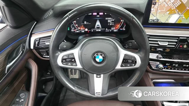 BMW 5 Series (G30) 2021 Белый из Кореи, фото 4