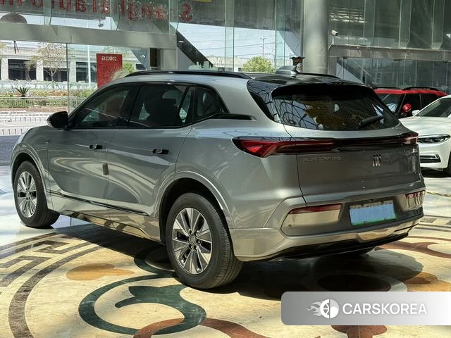 Buick E5 2023 Серебристо-серый из Китая, фото 4