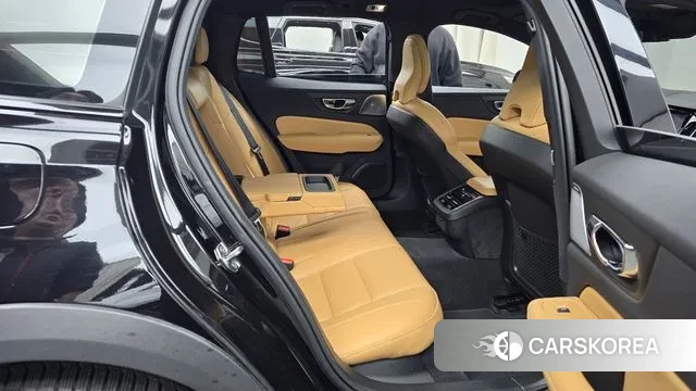 Volvo V60 Cross-Country 2nd Generation 2020 Черный из Кореи, фото 4