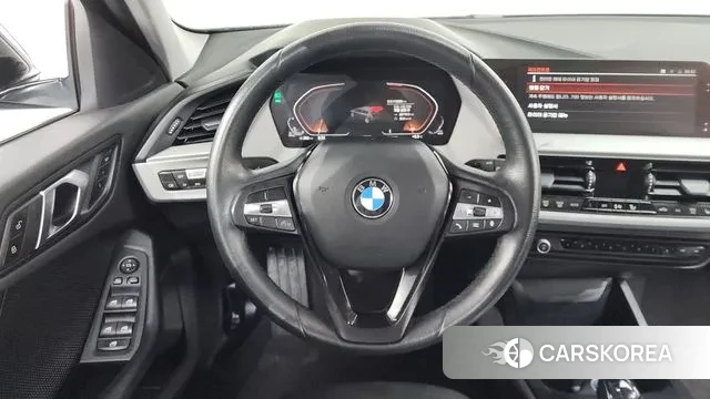 BMW 1 Series (F40) 2020 Серый из Кореи, фото 4